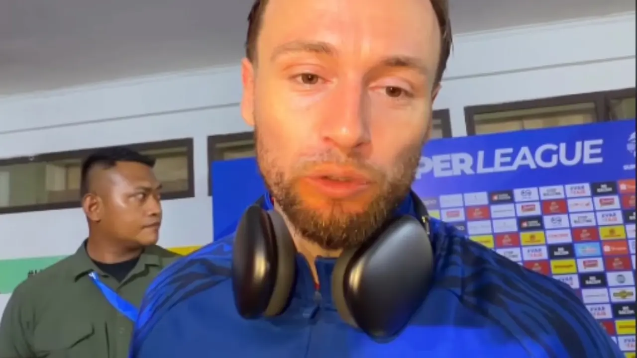 Marc Klok Sindir Keputusan Wasit Sangat Jelek Di Laga Persib Bandung Vs Persebaya
