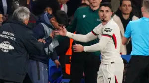 Pemain Chelsea Pedro Neto Terancam Sanksi UEFA Usai Insiden Dorong Ball Boy