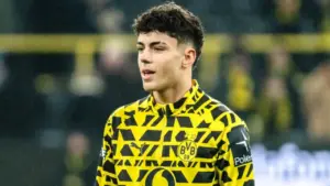Samuele Inacio Melakukan Debutnya untuk Borussia Dortmund Saat Hadapi Bayern Munchen, Sinyal Proyek Jangka Panjang Klub