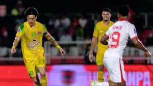 Klasemen Liga 1 Terbaru: Tekuk Malut United, Persebaya Surabaya Tempel Ketat Papan Atas