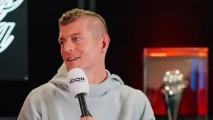 Kroos Sebut Barcelona Tak Akan Juara Liga Champions Tanpa Perubahan Taktik
