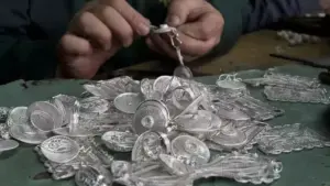 Harga Perak Antam Turun Rp 1.100, Tercatat Rp 45.750 Per Gram